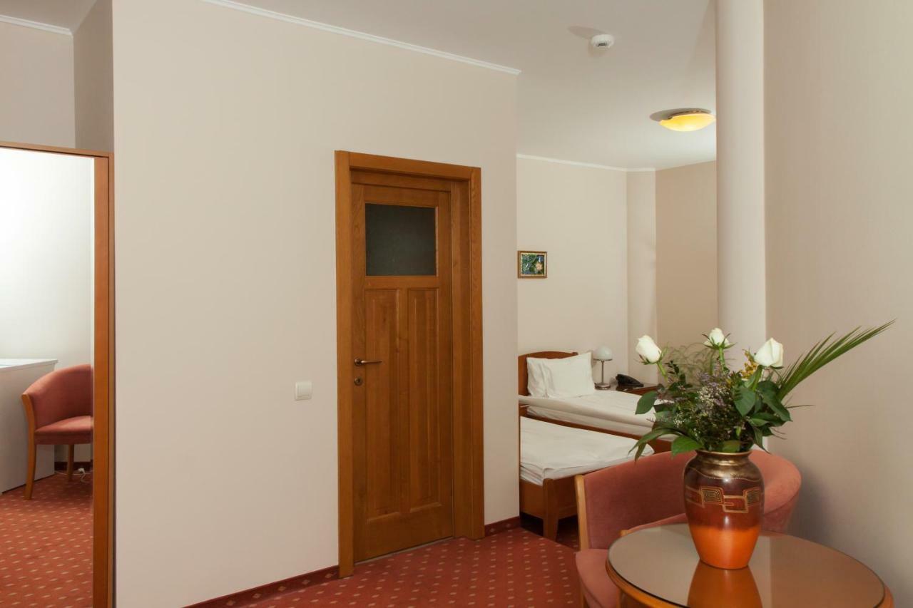 Hotel Hermes Alba Iulia Zewnętrze zdjęcie